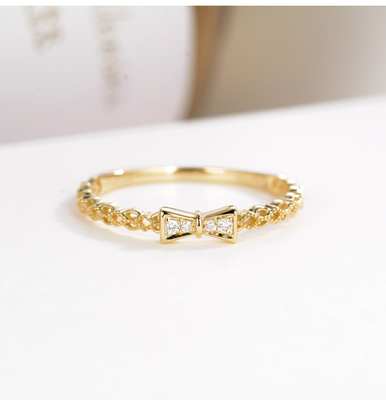 결혼을 위한 나비매듭 18K 금 다이아몬드 반지 0.3 ct 모이산니트 약혼 반지